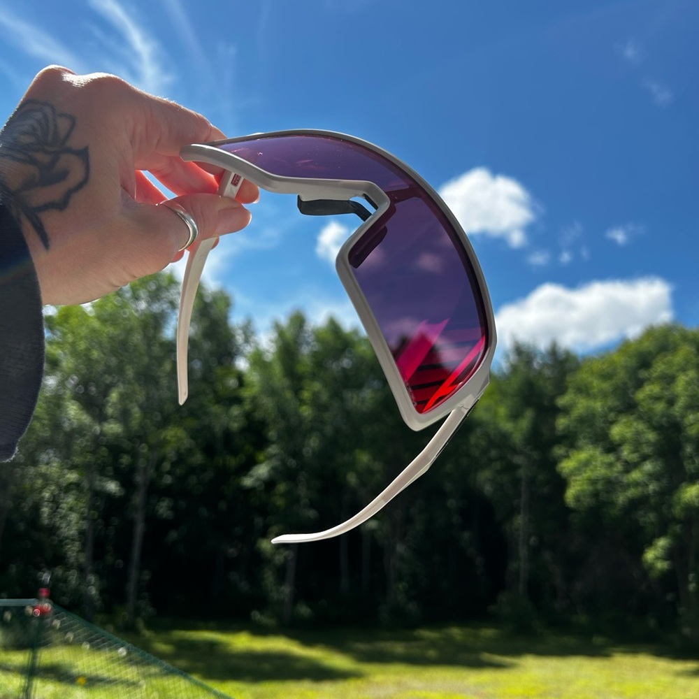 Oakley sutro prizm with case